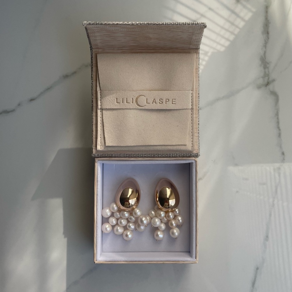 Lili Clasp Zora Earrings